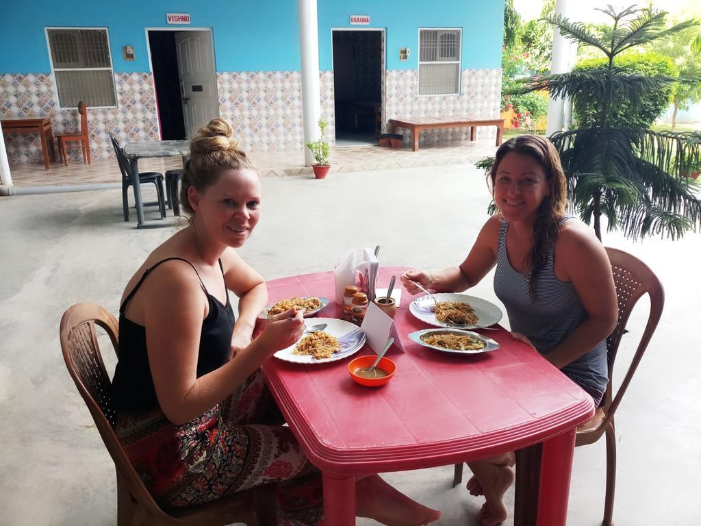 Hotel Sri Yoga Mandir Waranasi Zewnętrze zdjęcie